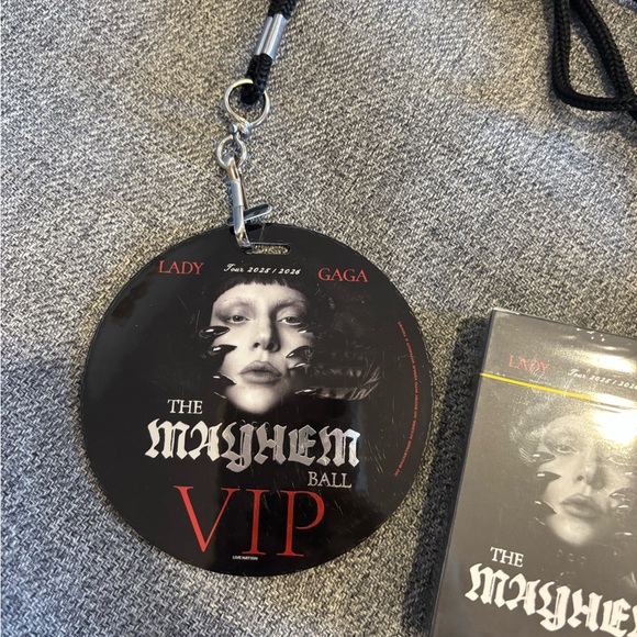 Lady Gaga Mayhem Ball tour VIP merch Fanny pack lanyard playing cards - Picture 5 of 5